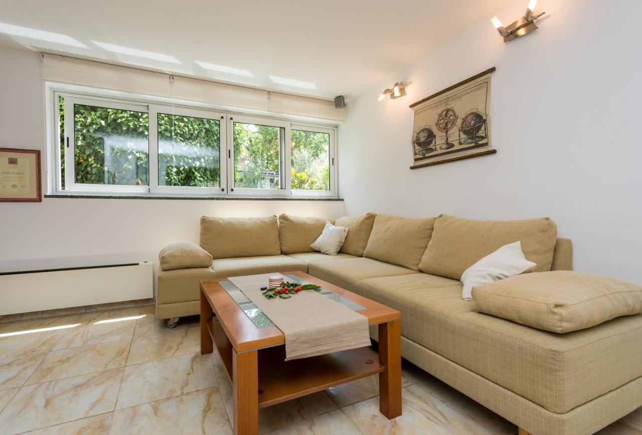 Molnar Resort Apartment Sergej Brzac Buitenkant foto