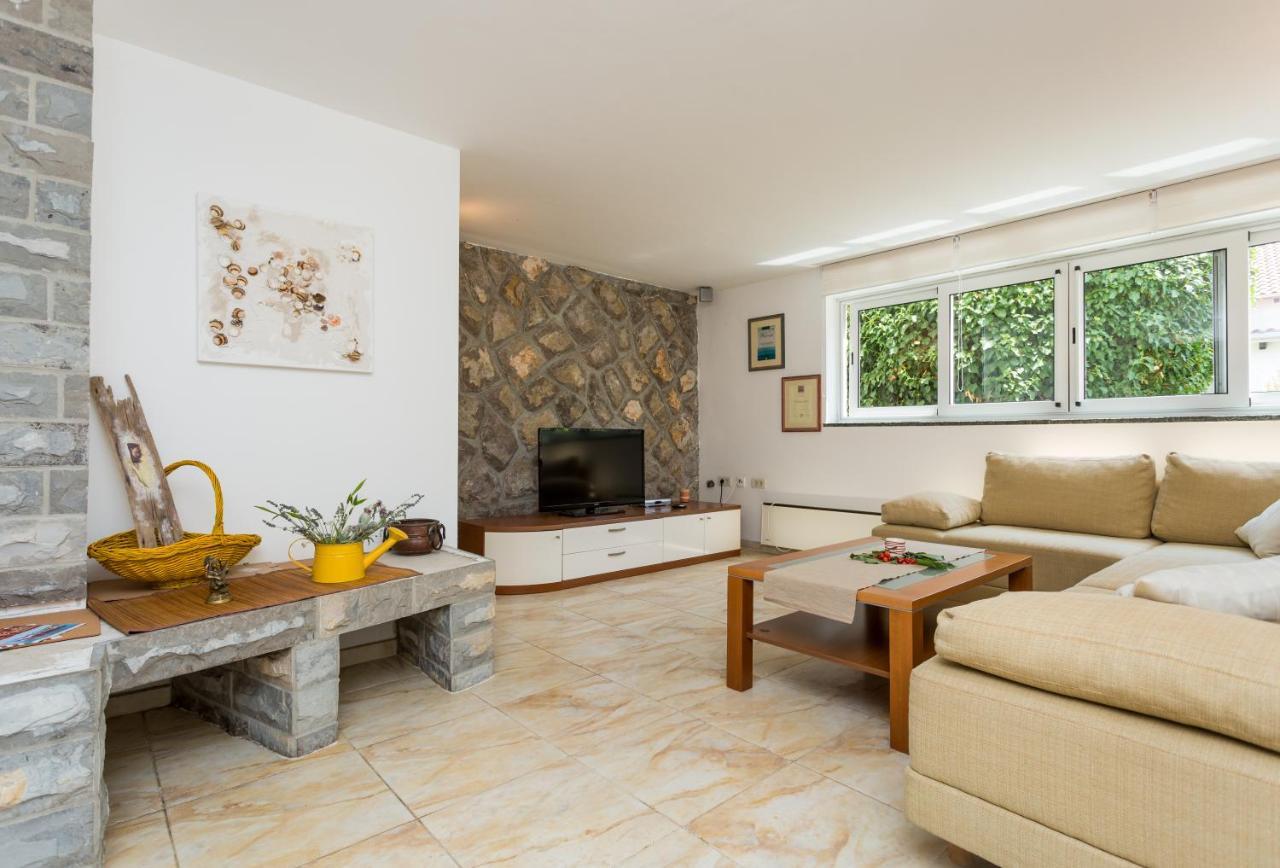 Molnar Resort Apartment Sergej Brzac Buitenkant foto