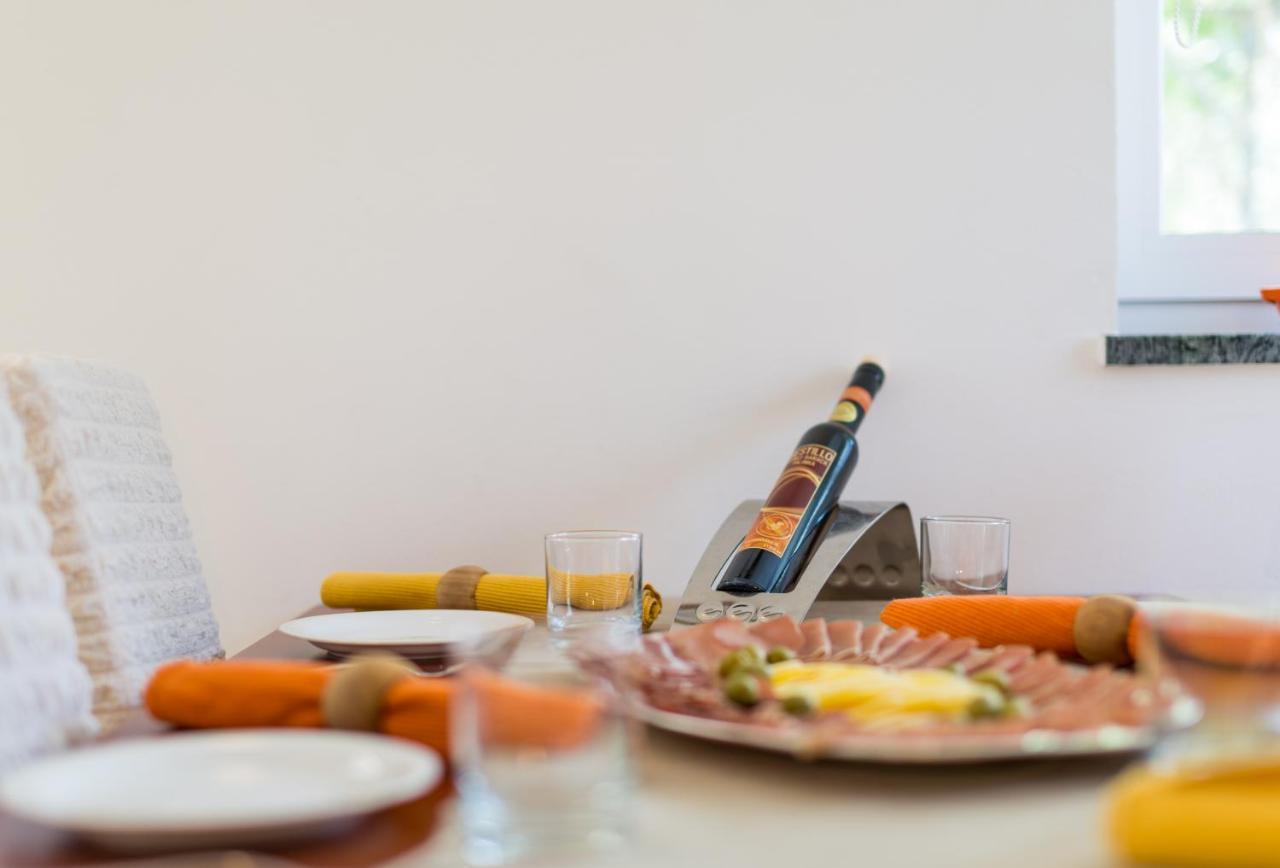 Molnar Resort Apartment Sergej Brzac Buitenkant foto